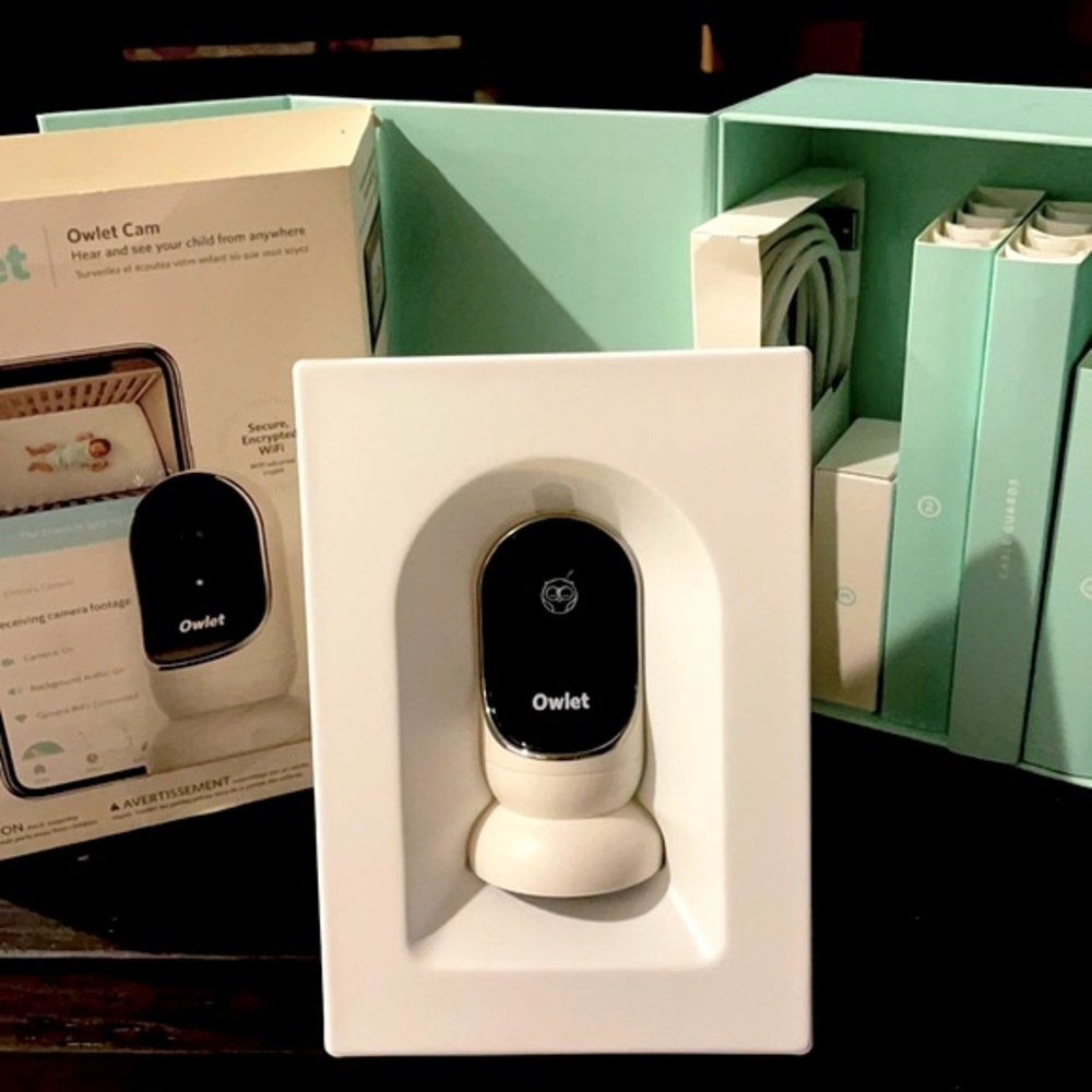Owlet Gen 3 Camera streams HD 1080p video with night vision & 2way audi…